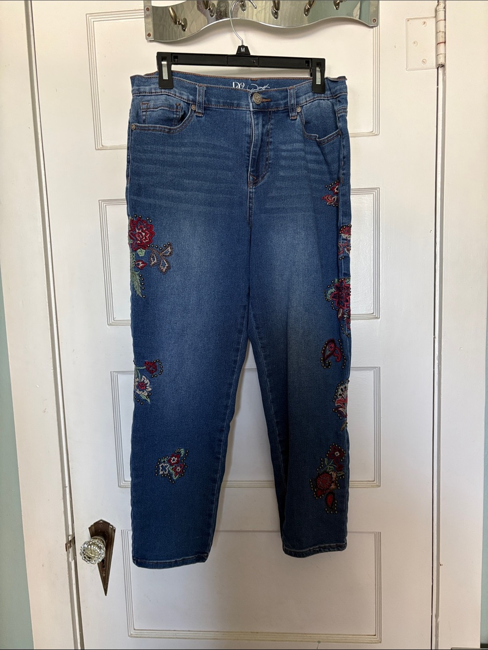 DG2 Embroidered and Embellished Blue Women’s Jeans Size 12P